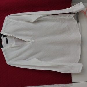 A Kenneth Cole white linen pull on shirt. Size L.